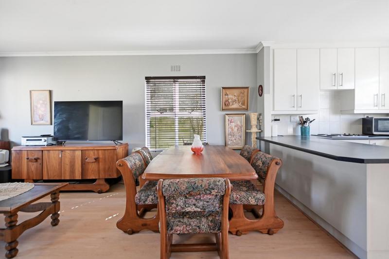 2 Bedroom Property for Sale in Sunningdale Western Cape